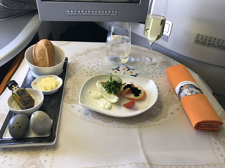 ロンドン行き機内食