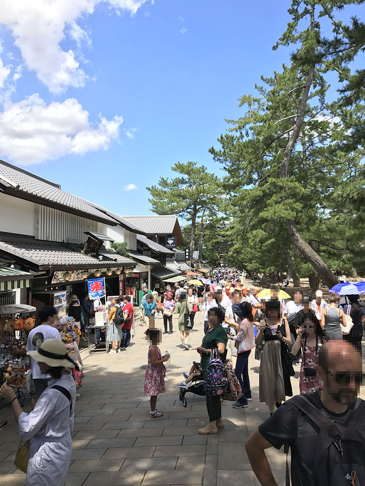 東大寺近く