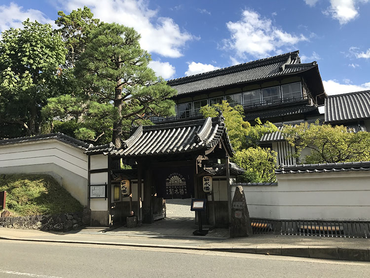 老舗料亭「菊水楼」