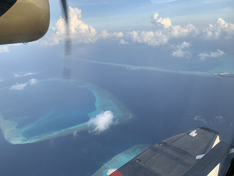 飛行機から見える島(3)