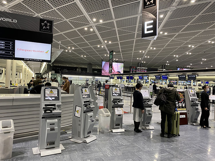 エチオピア航空チェックインカウンター