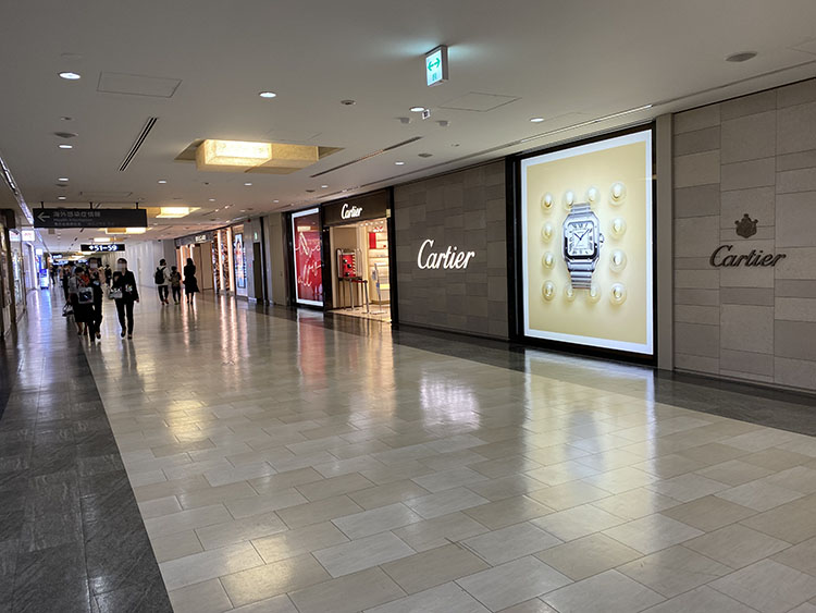 免税店エリア
