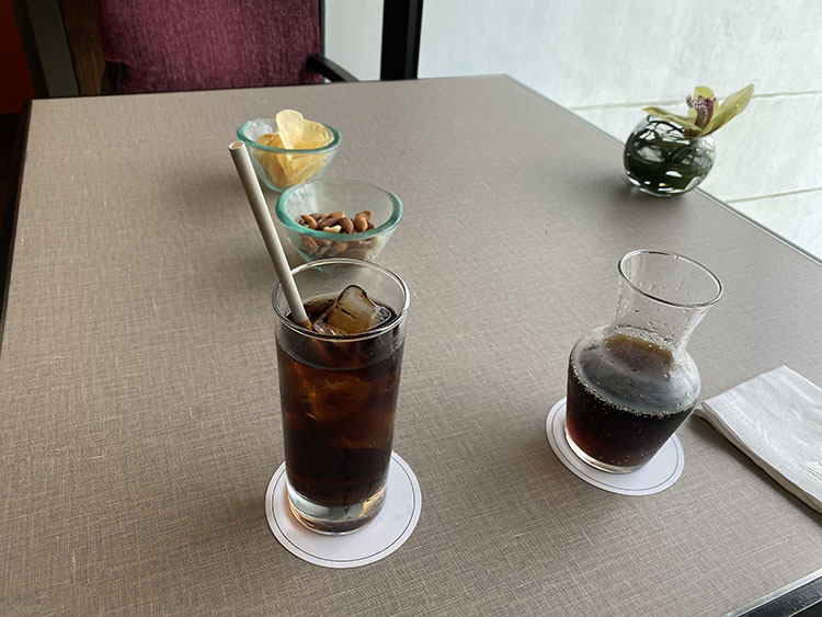 コーラとおつまみ